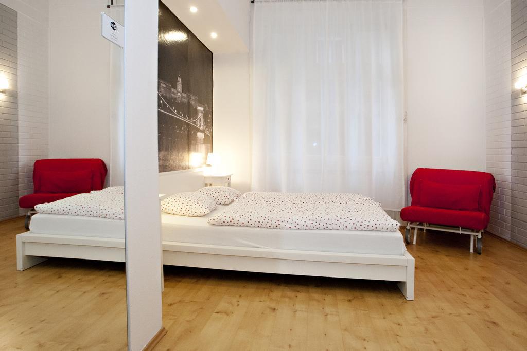 Diana Apartment On Vaci Utca Budapest Exterior photo