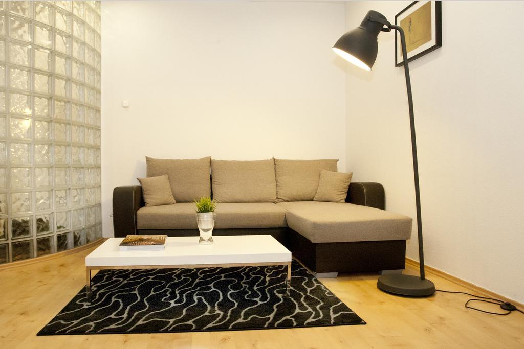 Diana Apartment On Vaci Utca Budapest Exterior photo