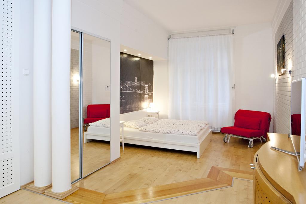 Diana Apartment On Vaci Utca Budapest Exterior photo